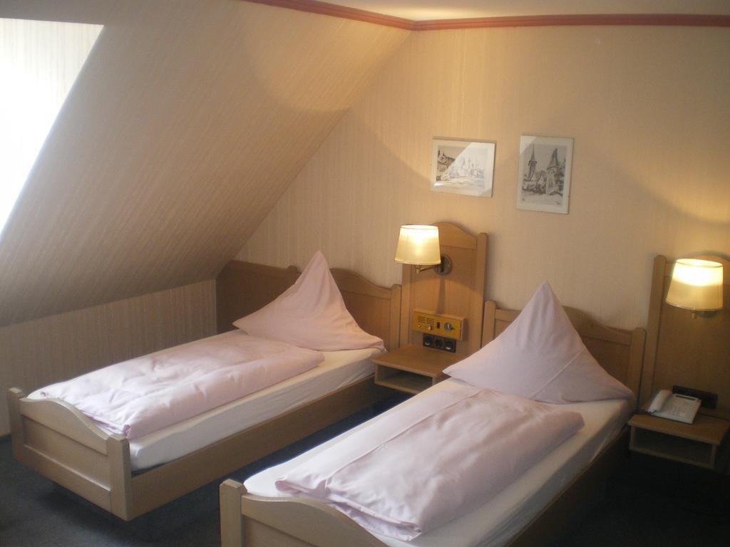 Hotel Gasthof Kaesser Ansbach Exterior photo